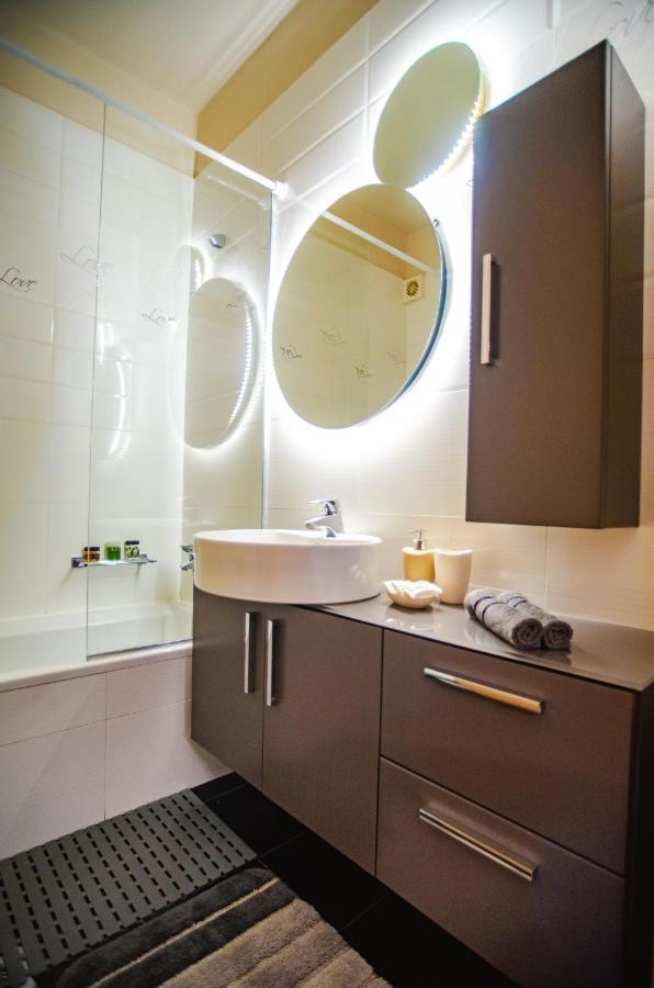 S.V. Luxury Apartment Heraklion  ภายนอก รูปภาพ